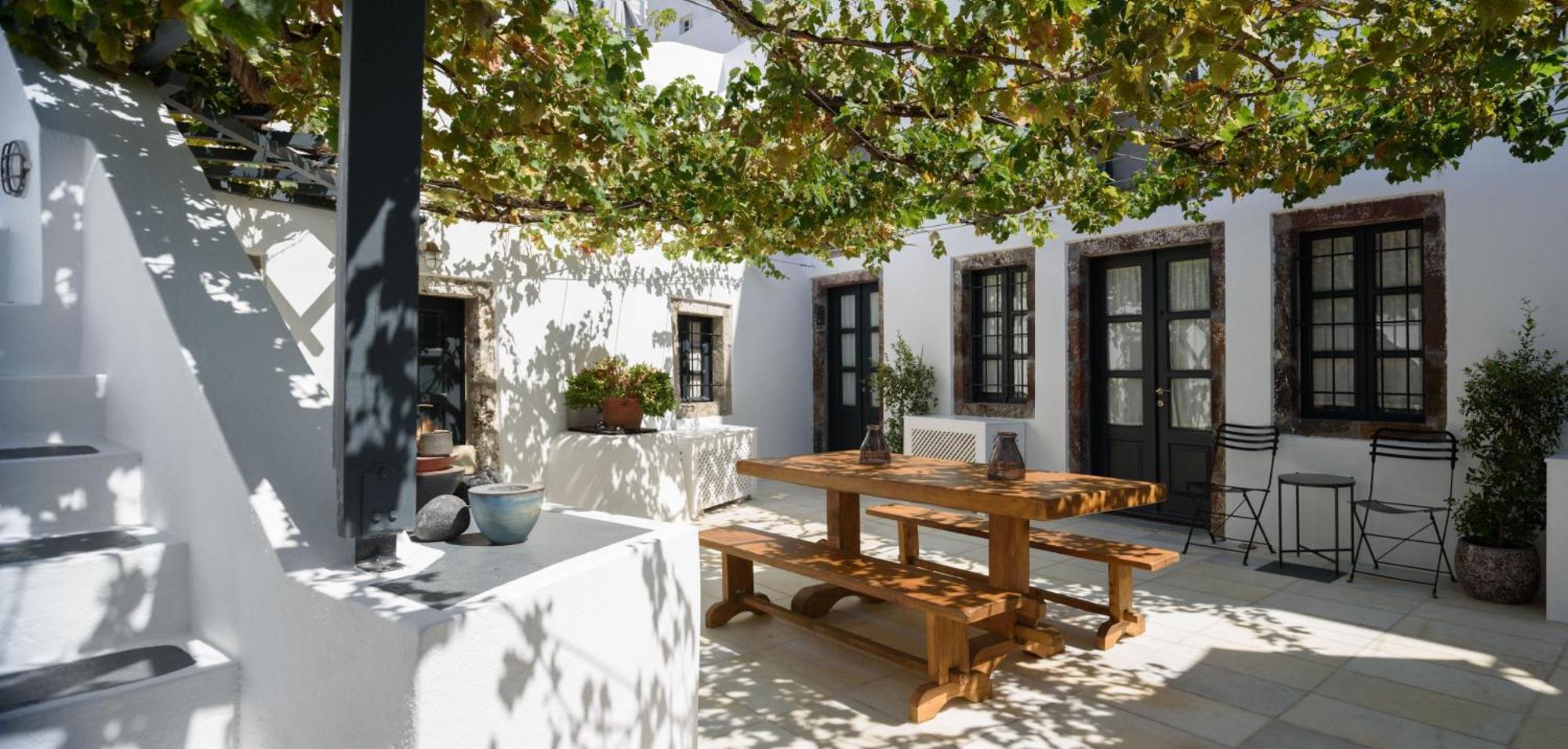 Firalia, Casa In Rock Suites Kültér fotó