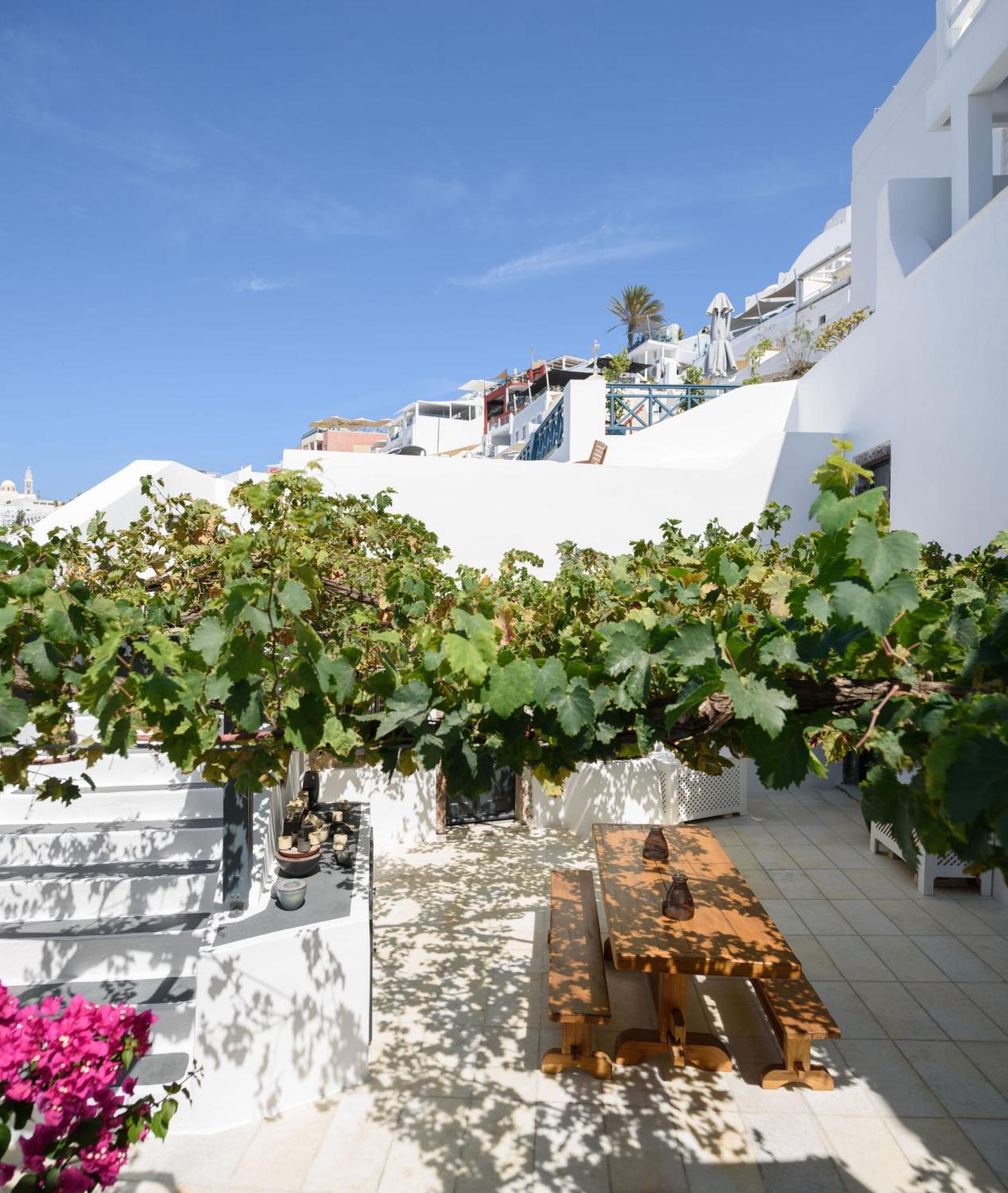 Firalia, Casa In Rock Suites Kültér fotó